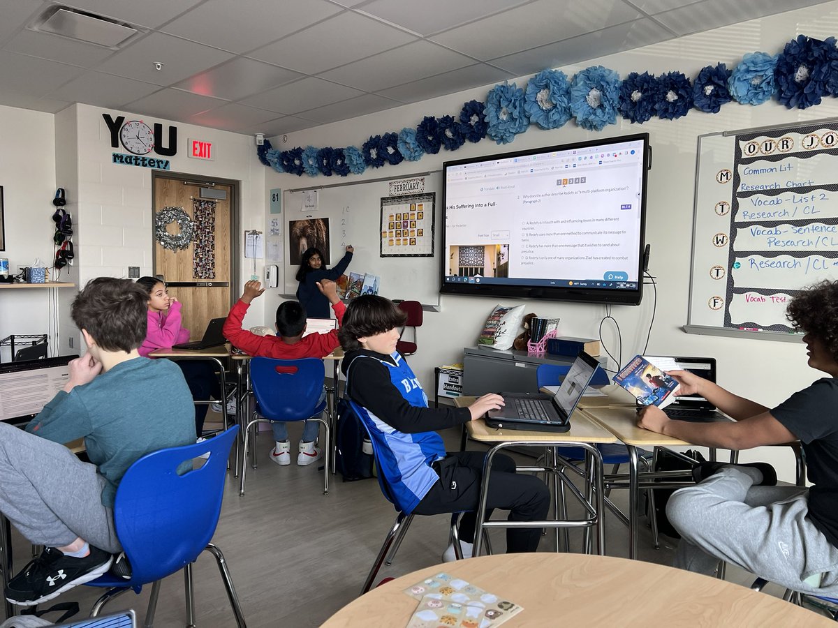 JennieEbersole's tweet image. THREE amazing 702 teachers from today! 💙🩵🐻👏🏼👏🏼👏🏼 Mr. Myles… “If everyone is quiet and only one person is sharing, I’m gonna believe you all agree with this person..” #bruinslead #OBLMS #futureteachers 🍎