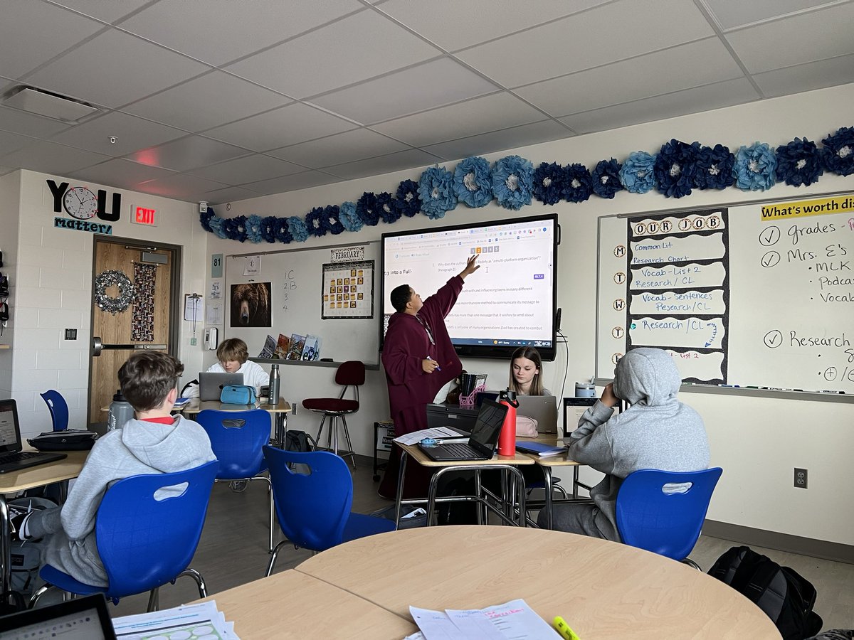 JennieEbersole's tweet image. THREE amazing 702 teachers from today! 💙🩵🐻👏🏼👏🏼👏🏼 Mr. Myles… “If everyone is quiet and only one person is sharing, I’m gonna believe you all agree with this person..” #bruinslead #OBLMS #futureteachers 🍎