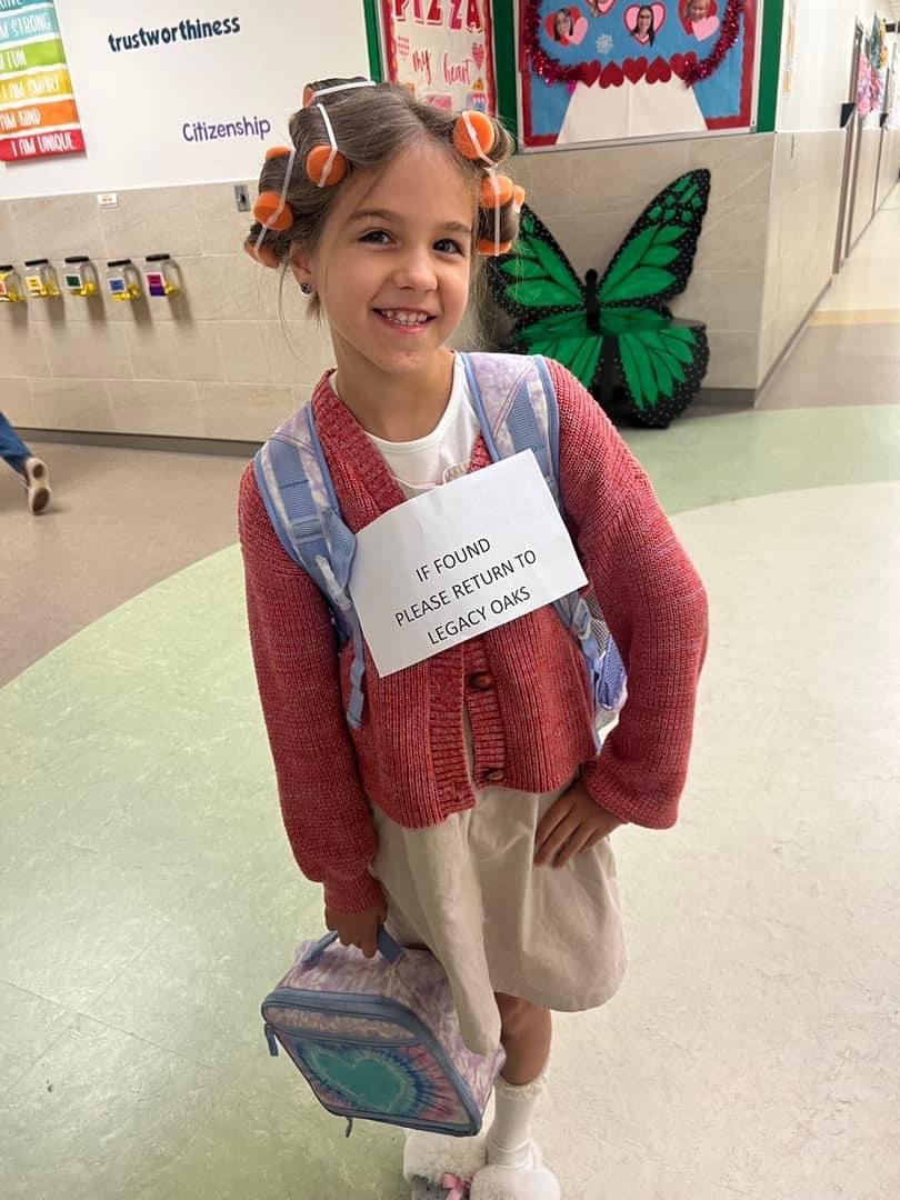 silvercreekazle's tweet photo. 💯th DAY OF SCHOOL for our #SCCHAMPS We had 100x the FUN today &amp; celebrated our students &amp; teachers for working so hard the last 100 days: 💯
•Dress up as a 100 year old
•Students were challenged to find 100 Buzzy’s hidden all over the school
•Building w/100 items
&amp; much more! https://t.co/V3lVS2X4oJ