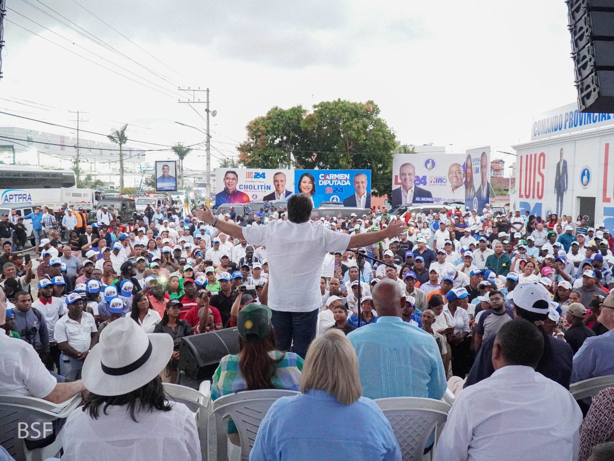 Al cumplirse el 9no aniversario del <a href="/PRM_Oficial/">PRM</a> inauguramos con el Presidente Paliza el majestuoso Comando Provincial de Campaña, de La Altagracia. <a href="/luisabinader/">Luis Abinader</a> <a href="/JosePaliza/">Jose Paliza</a>.