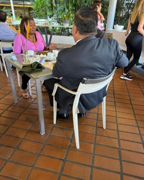 la vieja elsa que tanta paja hablo se unio al diabolico bertucci..despues brincara al psuv..y asi..