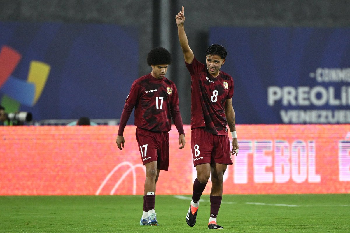 🔥Venezuela LE GANÓ a Brasil y SE CLASIFICÓ al CUADRANGULAR FINAL del Preolímpico Sudamericano Sub-23.

Hoy más que nunca...¡LA VINOTINTO TIENE FE!

🇻🇪❤️
