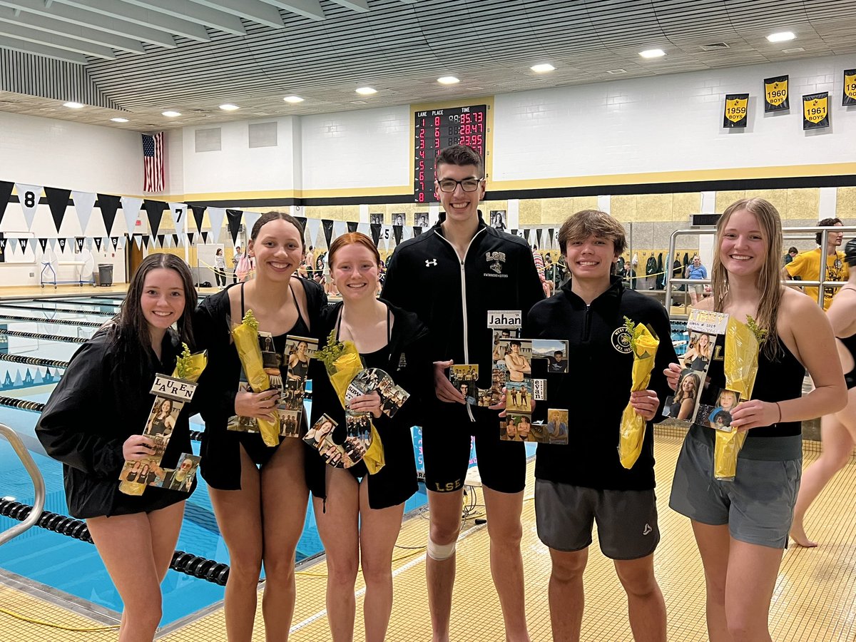LSEAthletics's tweet photo. Congrats to these Knights for all their accomplishments over the last 4 years! Thank you, seniors!! https://t.co/hqy62ZJkvk