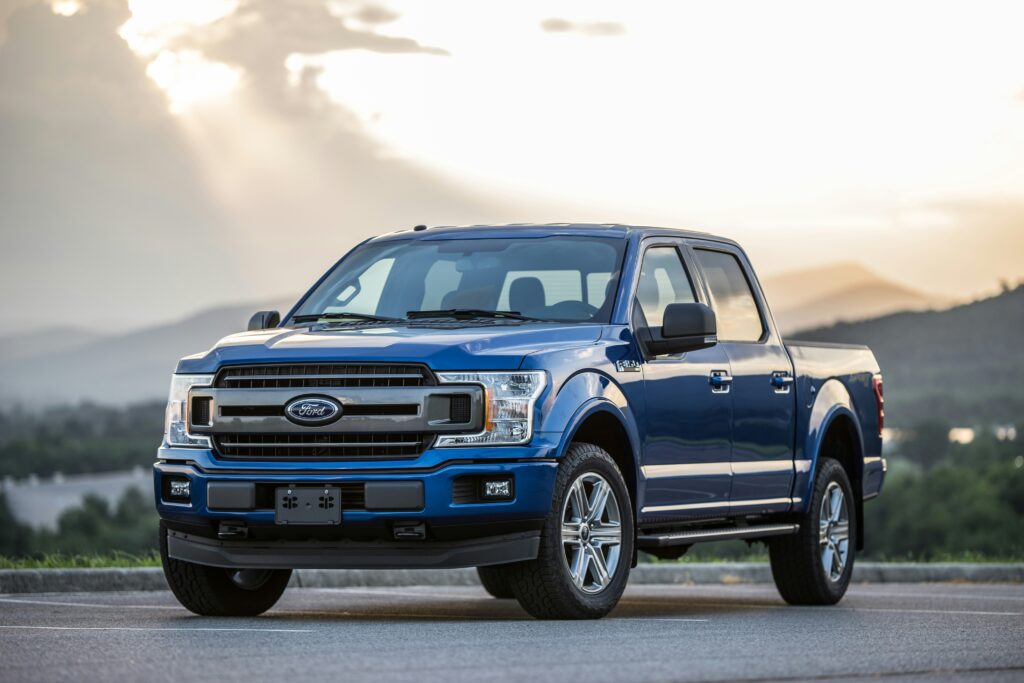 AustinCarTrans's tweet photo. Pickups And SUVs And EVs, oh my!
https://t.co/CjxzklKzUX

#Ford #SUV #PickupTrucks #ElectricVehicles #NewEra

Follow Us!               
Pinterest: https://t.co/GiN4rLz5QL
Facebook: https://t.co/SddkQqKdH9 https://t.co/5PU6tyWJ8B