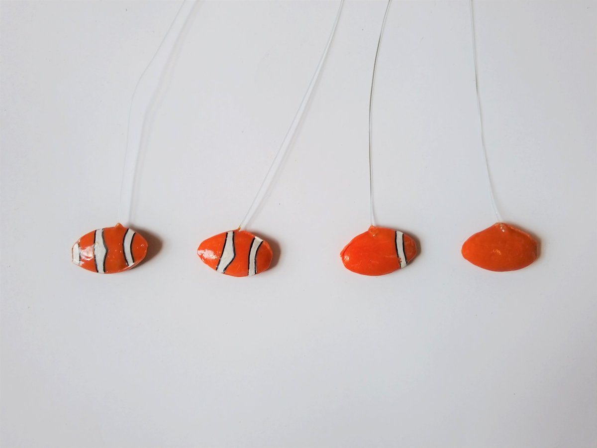 OISTedu's tweet photo. Beyond their colorful appearance, clown anemonefish reveal surprising cognitive abilities. 🐠 New study from OIST uncovers how they count bars to enforce social order in their sea anemone homes. Dive into the details https://t.co/lBmvYskJjz https://t.co/EWx0sYzIns