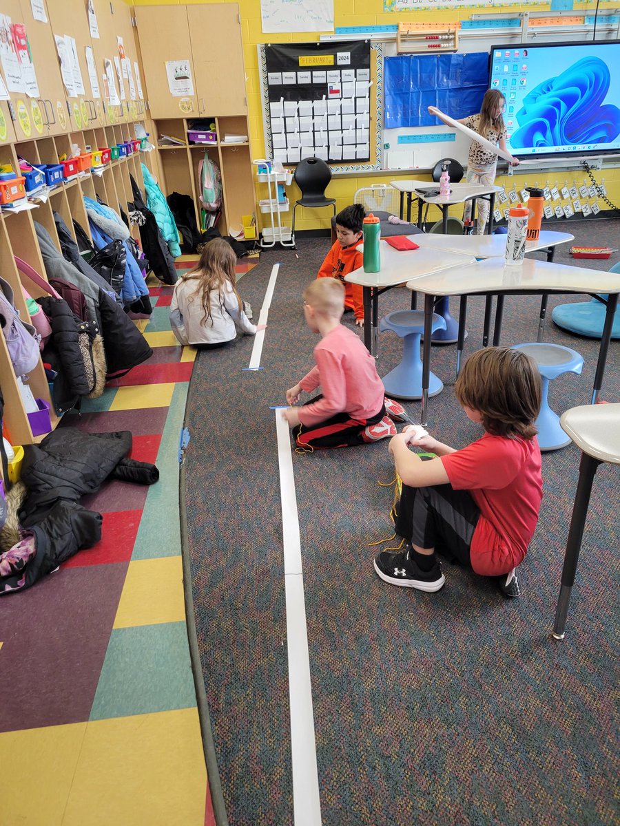 MrsWord30's tweet photo. Extra grateful for my flexible seating today!  We had enough room to make some big measurements #otsegoknights https://t.co/BsKaF7CE2s