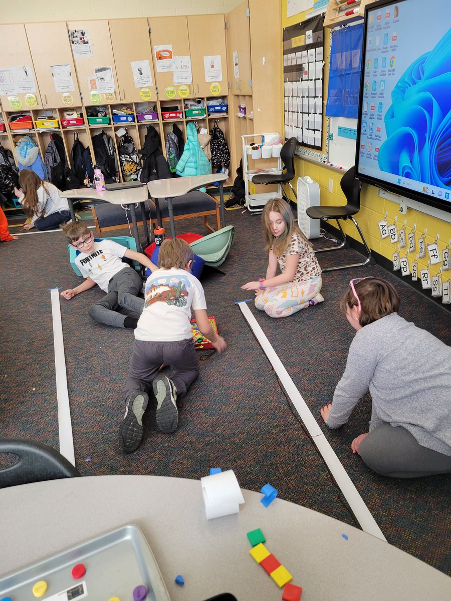 MrsWord30's tweet photo. Extra grateful for my flexible seating today!  We had enough room to make some big measurements #otsegoknights https://t.co/BsKaF7CE2s