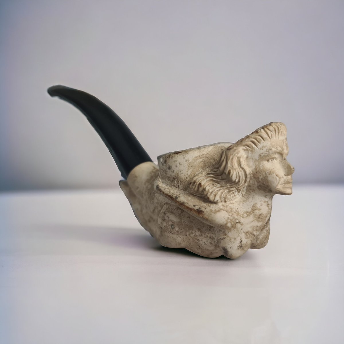 Meerschaum pipe with the bowl in the form of a naked female ship figurehead. Featuring in our upcoming Antiques and Estates auction.

Enquiries to auction@swandeverell.com.au

#antiques #vintage #collectables #tobacciana #meerschaum #pipesmoking #auction #centralcoast