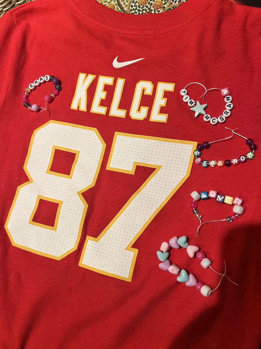 LineyMeeks's tweet image. When it’s “Sports Jersey” day in Kindergarten but your mom is a Swiftie and so are you.. #swifities #ErasTour #TaylorSwift #TravisKelce #TimMcGraw #SpeakNow #Taylornation