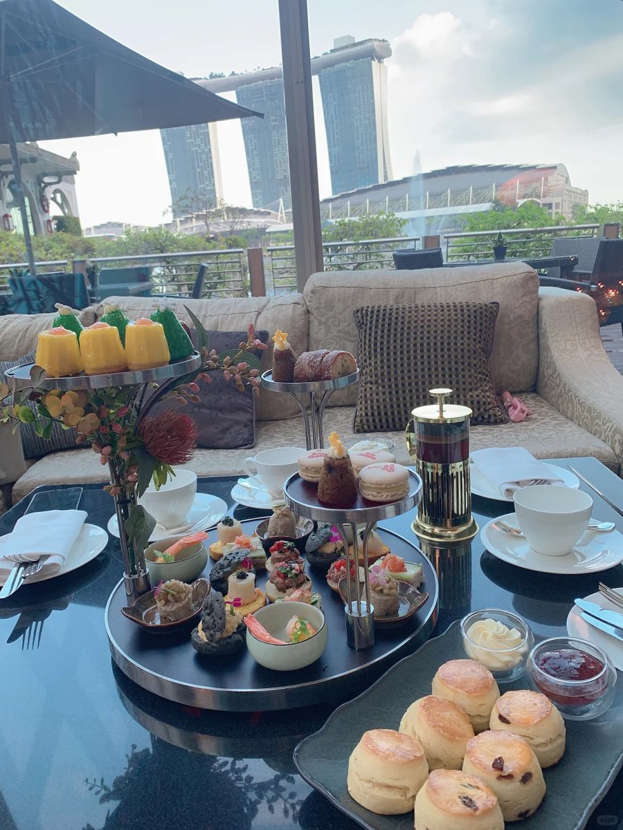 cmylsup's tweet photo. Singapore Afternoon Tea ☕️The Landing Point
A nice and photogenic afternoon tea in Singapore https://t.co/Np1bNMcqIQ