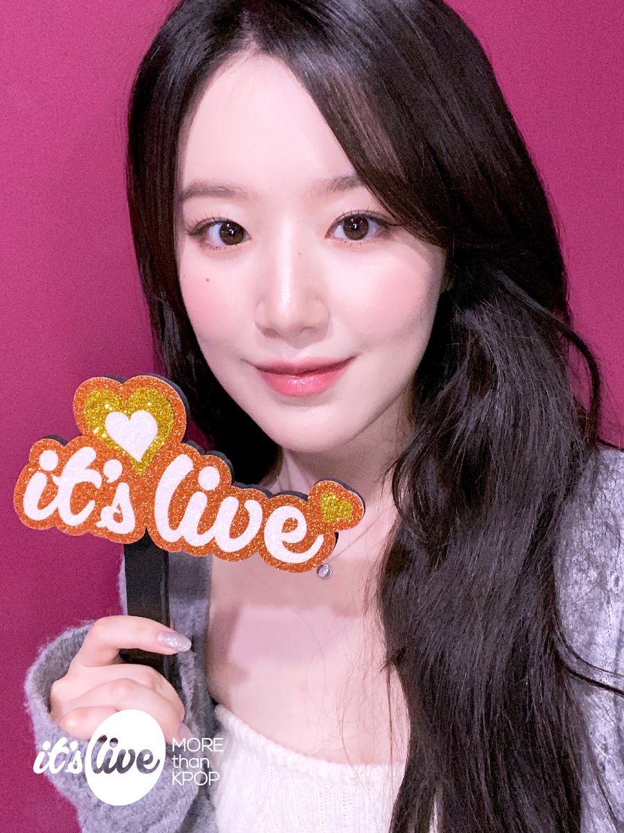 GIDLEBRA's tweet photo. (2/2)

#GIDLE #여자아이들 @G_I_DLE https://t.co/SpRisK36qS