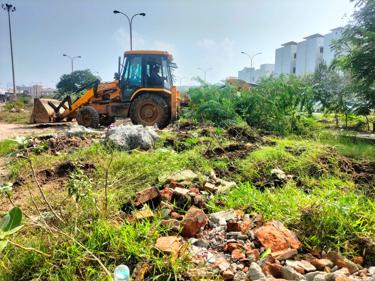 Thuvakkam's tweet photo. The Butterfly Forest at Taramani in which @Thuvakkam is working with the @GMSRailway with support from @chennaicorp along with our clients Genesys, RRD and Tag India is now being seasoned. The area has undergone a 4 stage process which has squared us for the next phase. https://t.co/43nS0Jbyg6
