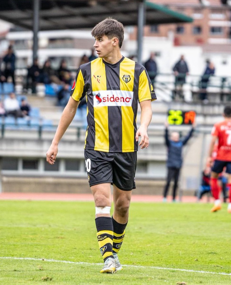 🦁💪🏽 El delantero del Basconia, Txus Vizcay fue operado con éxito de su lesión. Se perderá lo que resta de temporada.
Ánimo, <a href="/Txus_vizcay/">Txus</a> y pronta recuperación!