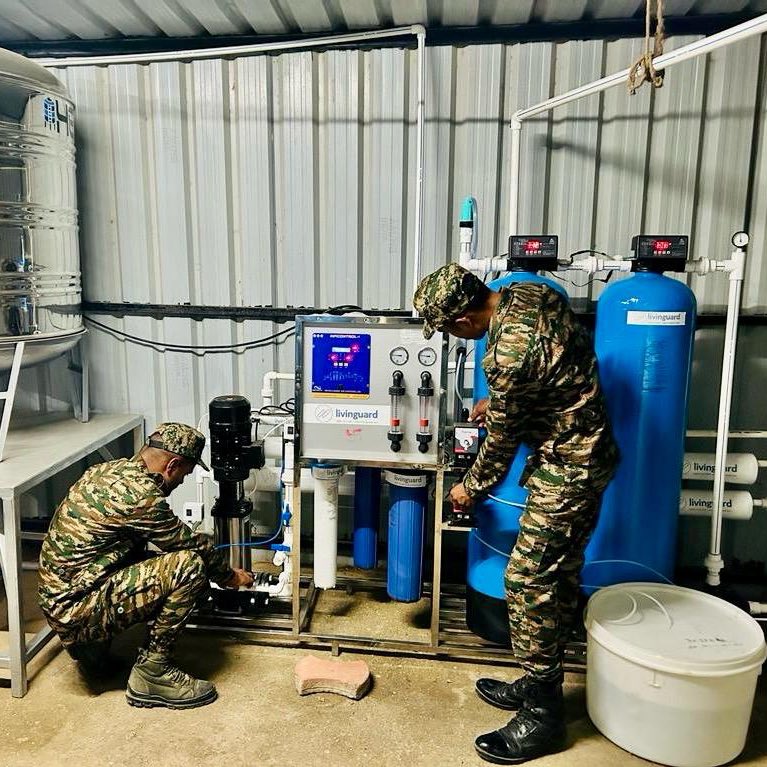 'Civil Military Cohesion'
#Agniveer
Saluting the selfless service of the #IndianArmy, Wilmar dedicated a 1000 LPH Livinguard Pro Drinking Water Solution to #BaldEagleBrigade at Lakhpat, #Kutch. The facility will provide safe drinking water to troops in border areas.
#KonarkCorps