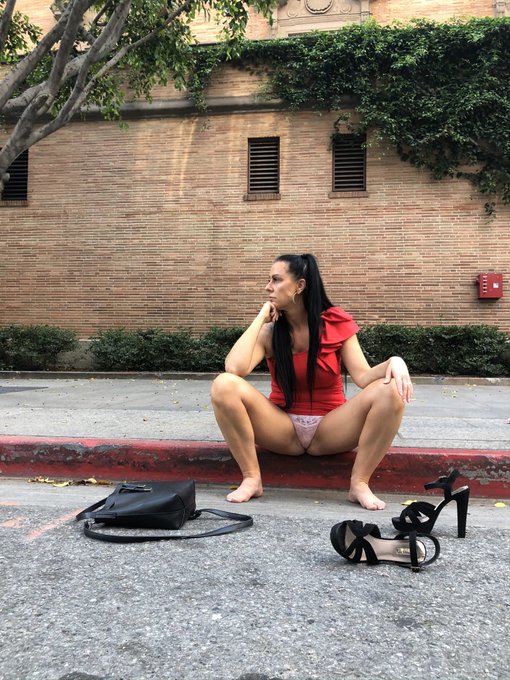 &hellip;, waiting on a street for what ?  Just tell me !  #game https://t.co/pxlaWEFmdZ<a href="/tag/game"class="tags"><span>#game</span></a>