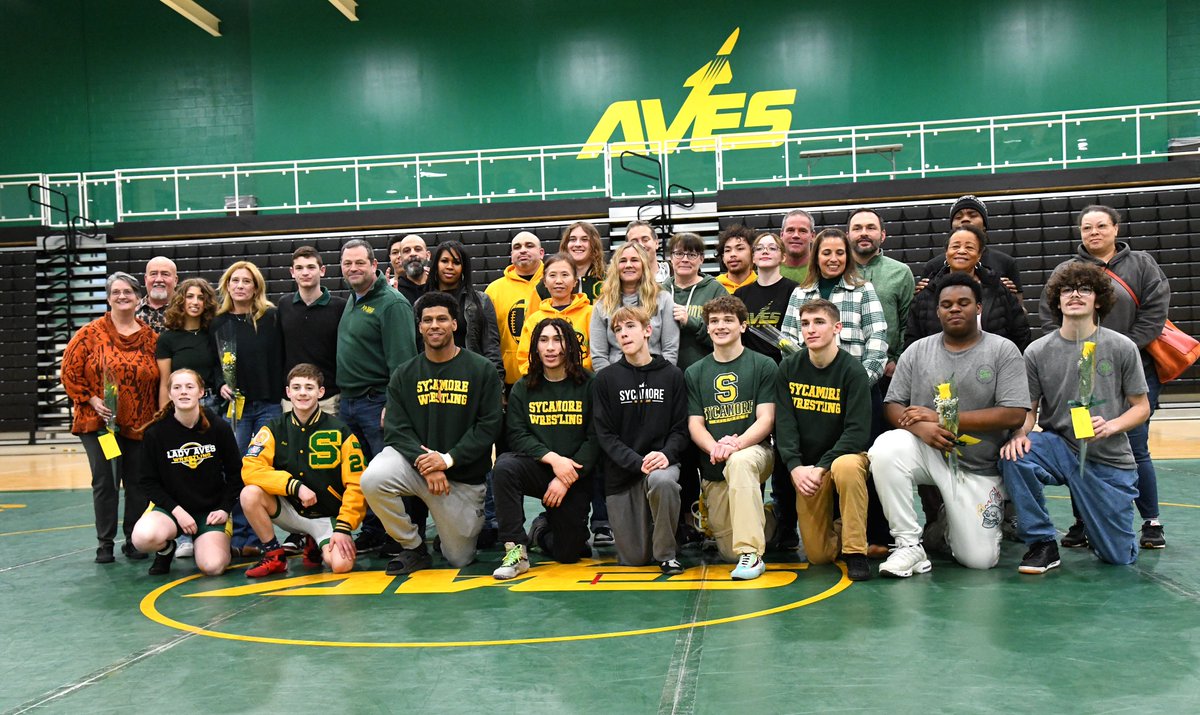 Congrats to the Seniors of <a href="/AvesWrestling/">Aviators Wrestling</a> as they top Western Brown with a 71-0 duals shutout tonight. @AvesAthletics <a href="/mlaughman/">Melanie Laughman</a> <a href="/ENQSports/">Enquirer Sports</a> <a href="/SWOWCA_/">SWOWCA</a>