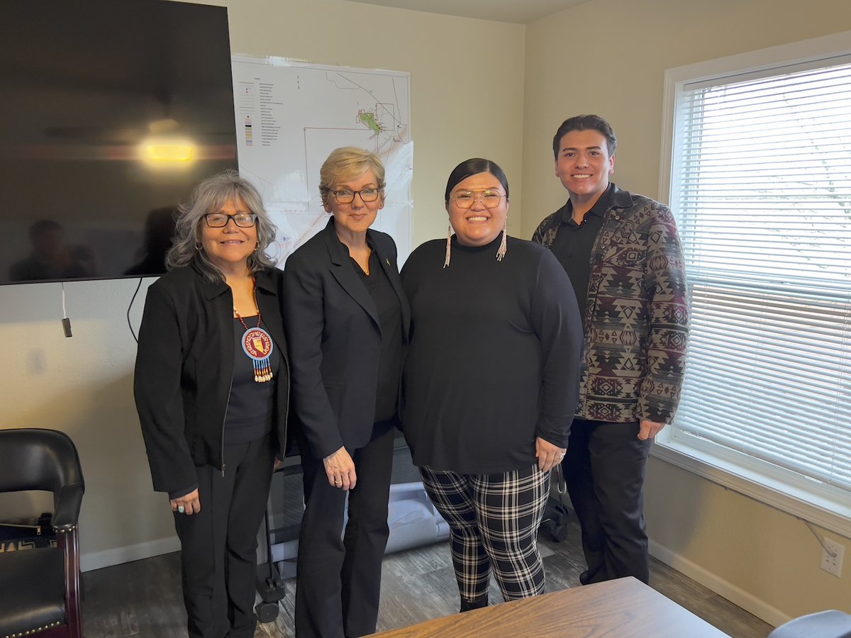 SecGranholm's tweet photo. A just clean energy transition requires strong partnerships with Tribal communities.

I met with leaders of the Moapa Band of Paiutes to learn about their energy vision and the benefits of the Moapa Southern Paiute Solar Project—the first 250MW solar operation on tribal lands. https://t.co/V0oMsAb4fG
