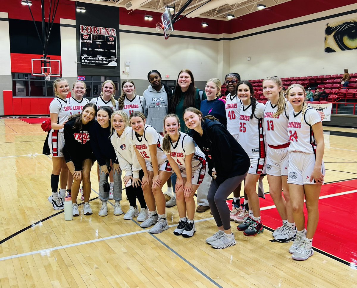 Varsity showed up tonight to support our MS kids, just like our MS kids do for us almost every single game! ❤️🐆🏀🖤