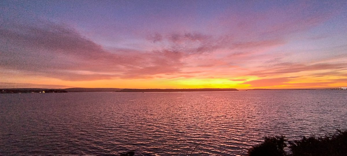Artu_d2's tweet photo. @MiekaSmiles #PooleBay https://t.co/lSaWzNuFND