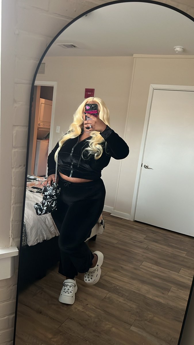 beaautifulChild's tweet image. And I get fly as hell, especially in a black fit 🦾⭐️🎈💐 #OGSTATUS