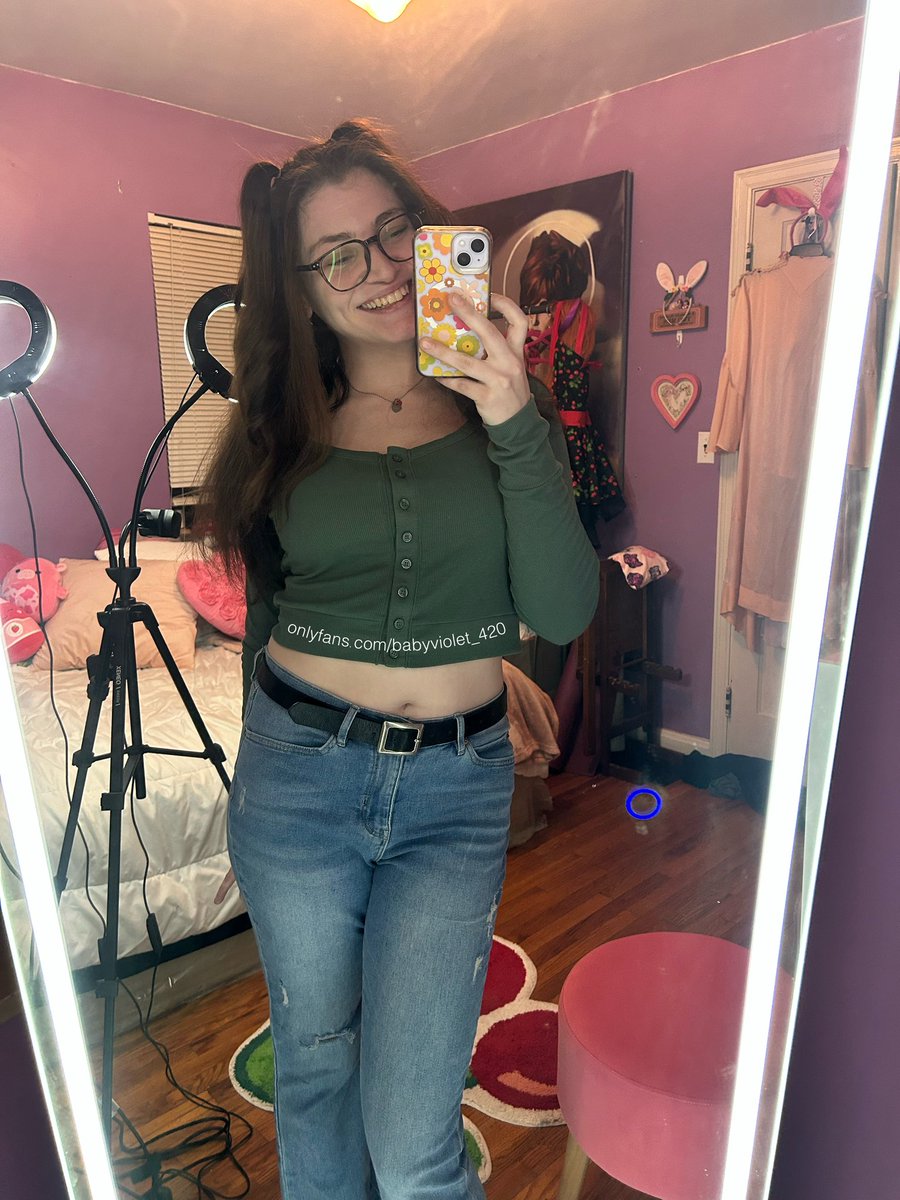 420pigtail's tweet photo. wanna go on a date? 🤭💗 https://t.co/uqNlXTFrnP
