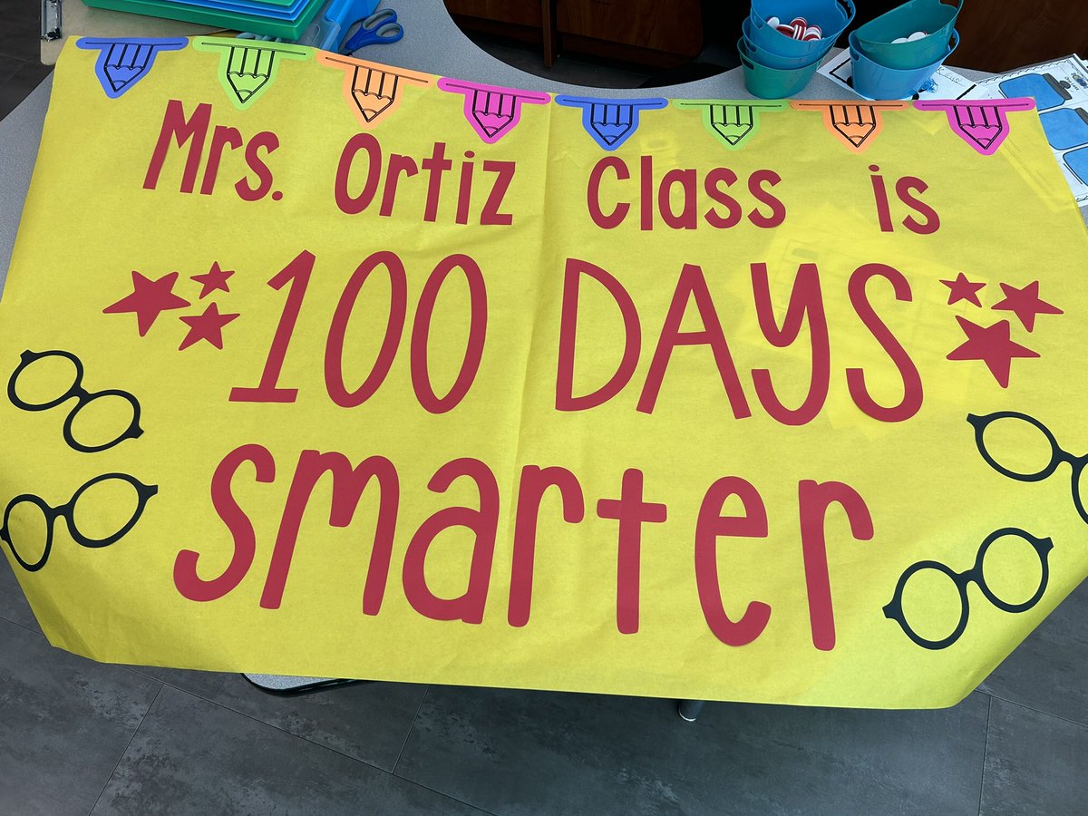 EOrtiz_JCE's tweet photo. A big shoutout to @AshleyChenault1 and @cecicam12 for making our 100th day banner for our parade tomorrow! Thank you so much! π #100dayssmarter #100daysoffun https://t.co/gvWXXx1a65