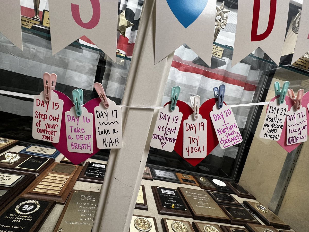 Tara (@tarakaiser7) on Twitter photo My first task of the month for #27BeTheChange Spread Love. Be Kind. Love Yourself. <a href="/ChardonHS/">Chardon High School</a> My first task of the month for #27BeTheChange Spread Love. Be Kind. Love Yourself. <a href="/ChardonHS/">Chardon High School</a>