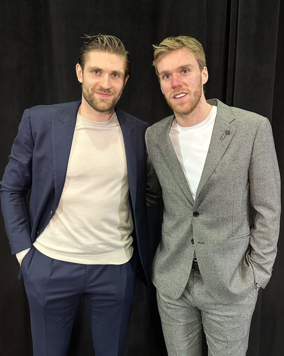 EdmontonOilers's tweet photo. Day 1 ✅

@Rogers | #NHLAllStar https://t.co/lmOkiJjJDi