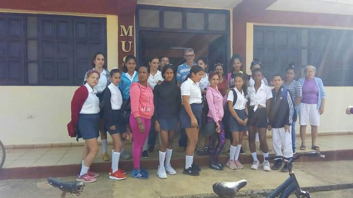 Como parte de las acciones encaminadas hacia la formación vocacional y orientación profesional pedagógica se realizó visita al museo del municipio Venezuela #CiegodeAvila con los estudiantes que optan por carreras pedagógicas #CubaMined #LatirXUn26Avileño