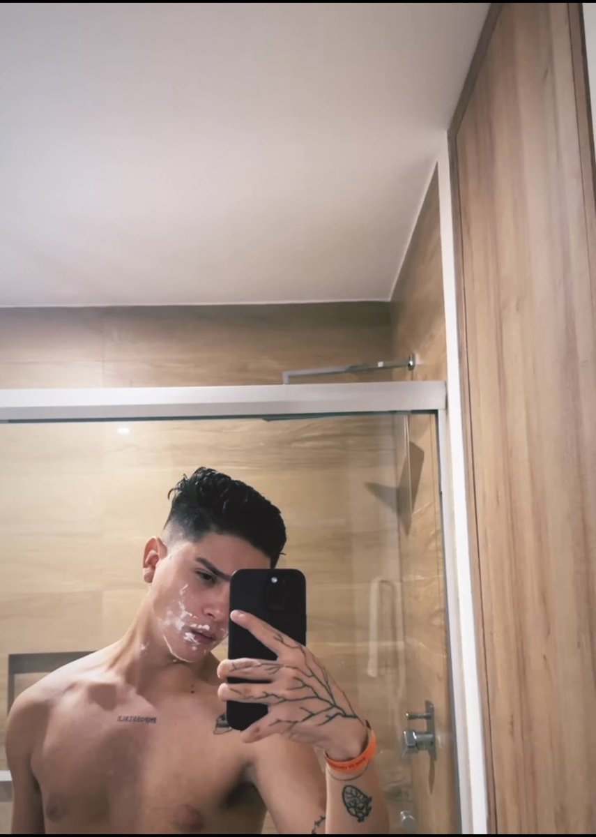 Cesarpantojaa's tweet photo. Buenas noches❤️ https://t.co/Ncnq0TsM9h