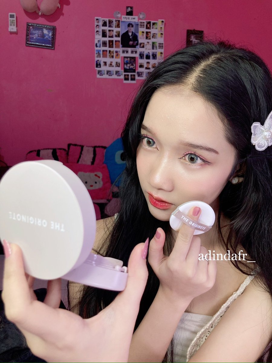 diendadindin's tweet photo. GUYS BANGUN ‼️

Kita udah di era THE ORIGINOTE KELUARIN MAKEUP 😭🩷

~• High Cover Serum Cushion •~
FINISHNYA VELVET TO MATTE 🥹🌼
seperti biasa harganya udah pasti murce! 💸

Tapi coveragenya mantep ga ya? 
Yuk baca sampe bawah ‼️ https://t.co/w5LlQg0LMp