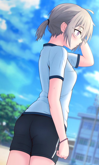 定期的に呟いていきますが、後輩M200ちゃんは中学生のあたりまではちんちくりんスタイル(公式イラストくらい)だったけど中3の終わりから高1にかけて若干の成長があり程よい肉つきができ……みたいなイメージで描いてます。 ご確認よろしくお願いします。