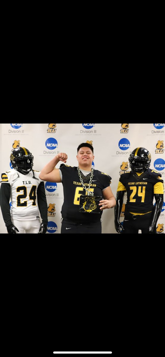 Had an amazing first visit <a href="/txlutheran/">Texas Lutheran University</a> I had a great time the coaches and players showed me and my dad nothing but hospitality and it made for a great experience thank you <a href="/TLU_Football/">TLU Football</a> for the awesome visit <a href="/declan_deyoung/">Declan DeYoung</a> <a href="/ChrisSteinbruck/">Chris Steinbruck</a> <a href="/FBswarmfootball/">Flour Bluff Football</a> <a href="/bluff_sports/">Flour Bluff Athletics</a>