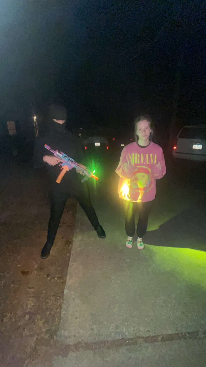 semon_demons's tweet photo. Idek what to say. If hunter is not player of the week they system is rigged. One kill away from a squad wipe. GGs. Womp womp.(5,0) @shsnerf2024 @hotballshs https://t.co/t9KxNcXi42