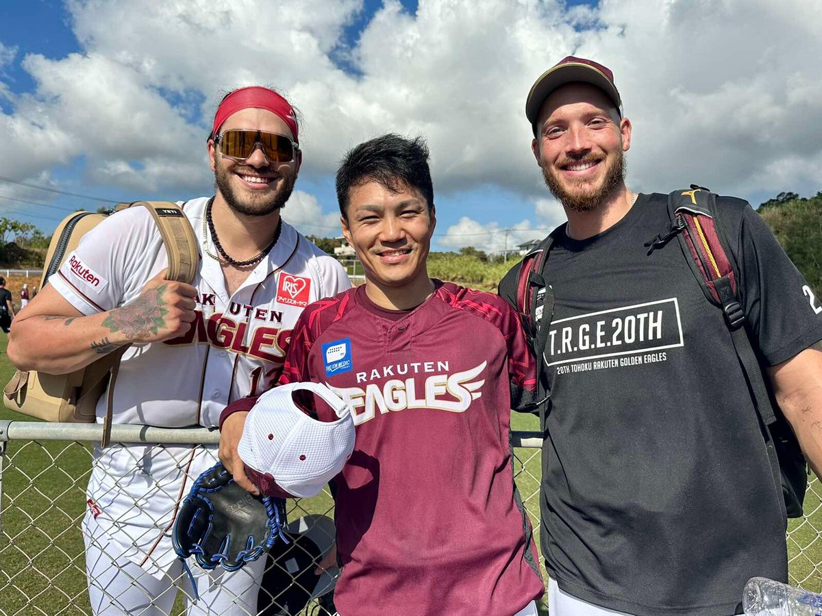 Rakuten__Eagles's tweet photo. 突如結成された
「業務用冷蔵庫 略してギョーミー&amp;チームベジタブル」👀
則本選手がパンプキン🎃・ターリー選手はピーナッツ🥜…🤔

#則本昂大
#コディ・ポンセ #ニック・ターリー
#RakutenEagles #いただき！
#タイヤはフジスプリングキャンプ2024 https://t.co/iXZ1K0rpW6