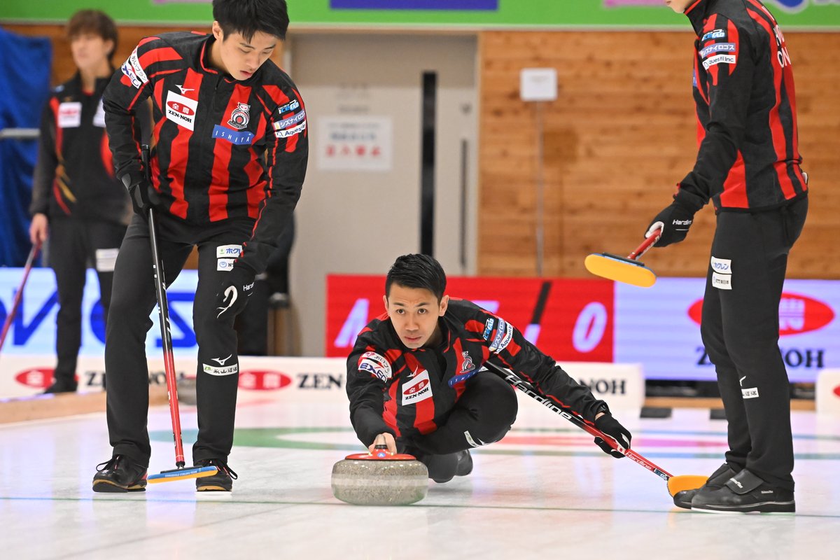 japan_curling tweet picture