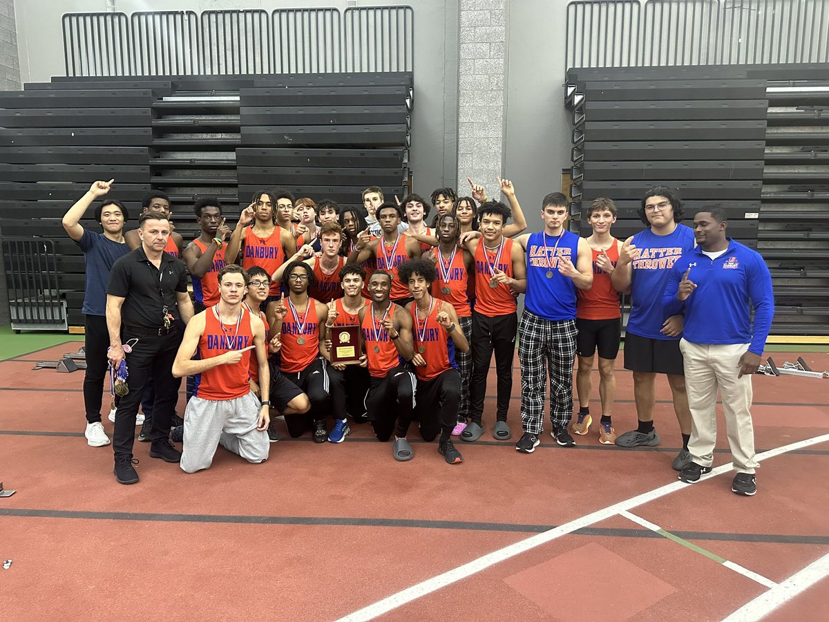 Your 2024 FCIAC Indoor Track Boys Champs from Danbury. First title for the Hatters since 2019. #cttrack