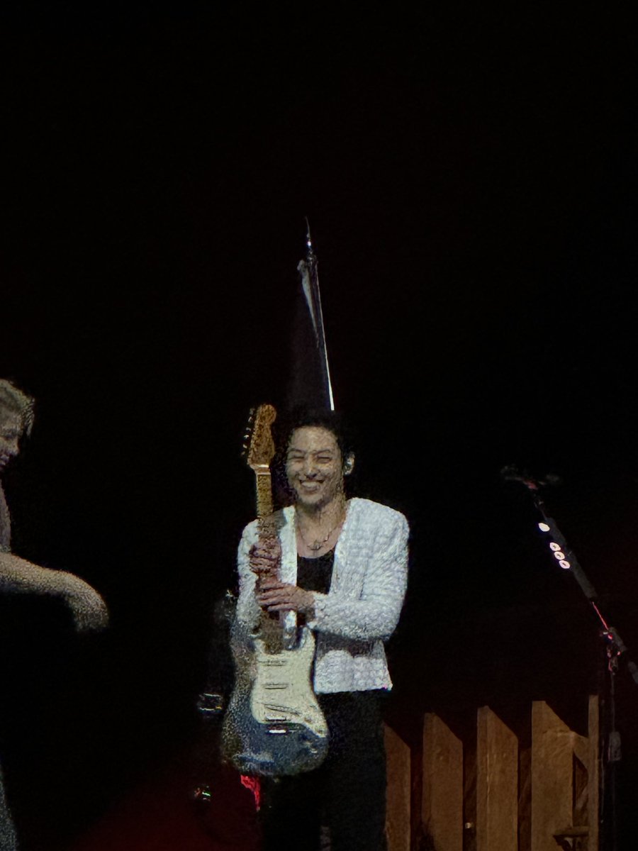 shingymingy's tweet photo. loved watching you jam @woosungofficial ❤️‍🔥🎸 https://t.co/FGadqBBEjc