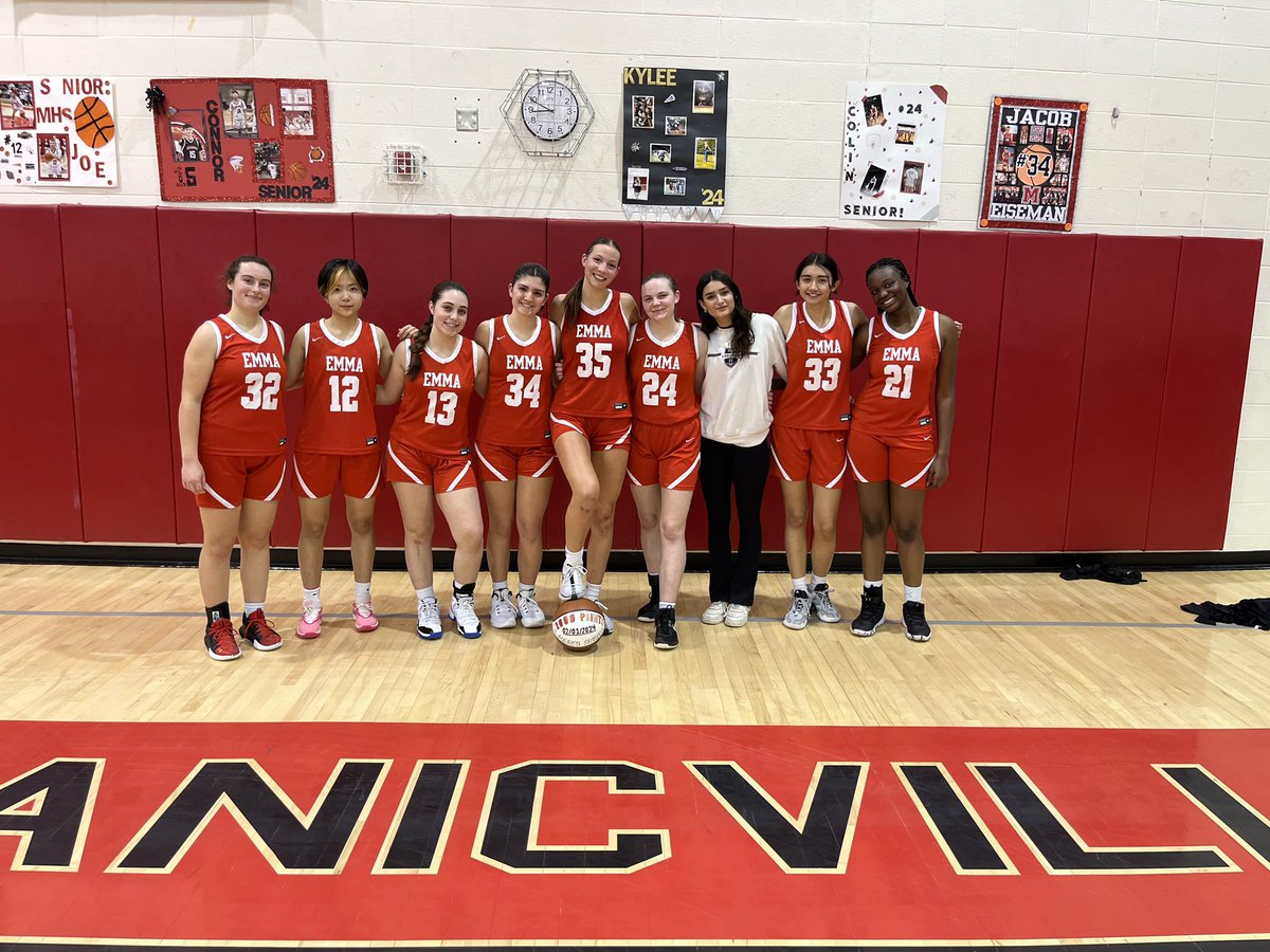 Congrats to our Audrey Shields <a href="/_audreyshields/">Audrey Shields</a> on reaching the 1000 point plateau. A special talent and teammate who makes everyone around her better. <a href="/ProvidenceWBB/">ProvidenceWBB</a> is getting a star. #blueblood