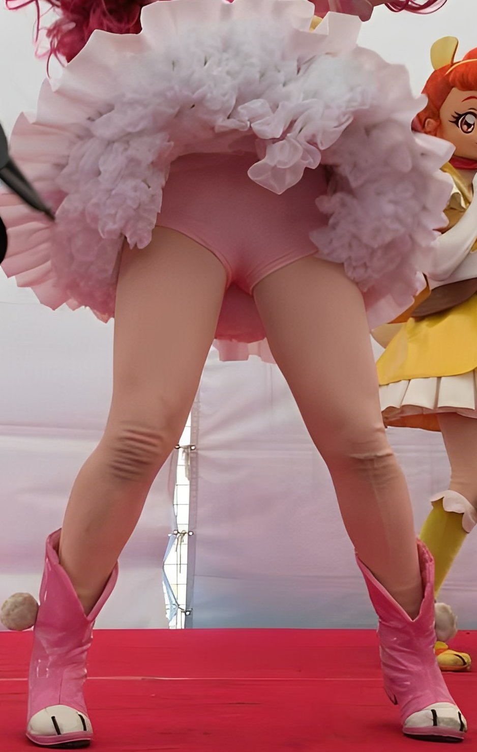 プリキュア　着ぐるみ　パンチラ 