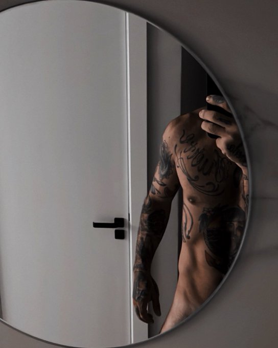 Online com meu bonde da madrugada 🔥  https://t.co/X4ZVpWwgbr https://t.co/9mZLK9KRi3