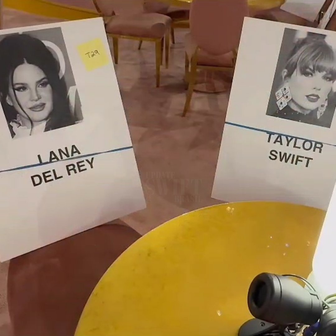 updateswiftbr's tweet photo. Taylor Swift irá sentar na mesma mesa que Lana Del Rey no #GRAMMYs. ✨️ https://t.co/SLjyCpUNFm