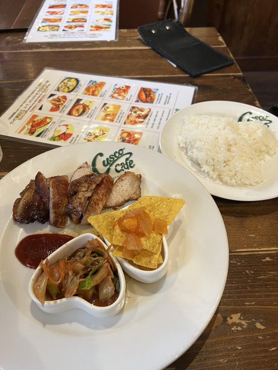 N0Z20240104's tweet photo. 今日のお昼にホテルの近くで入ったカフェのランチの伝票
頼んだのは本日の肉料理ランチ
そして伝票には
『NIKU 一』
オーダー取ってたのが外国の人だったからね
まさか伝票見て清々しさを感じる日が来ようとは
#広島
#Cuscocafe
#クスコカフェ https://t.co/DvvSiRtVf5