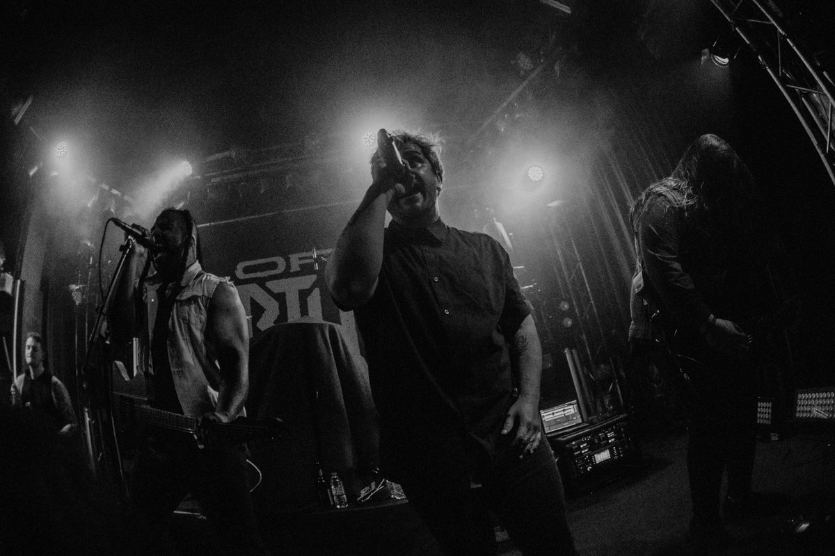 Berlin! You set the bar so high with a SOLD OUT show on day one! Hamburg - you're next! 📸 <a href="/gabxtoth/">Gabor</a>