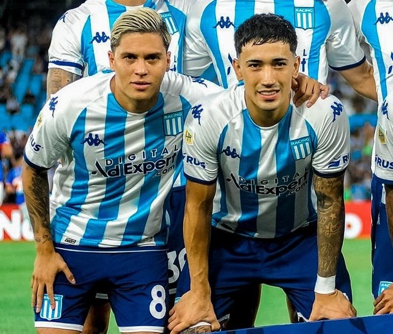 santi tweet media