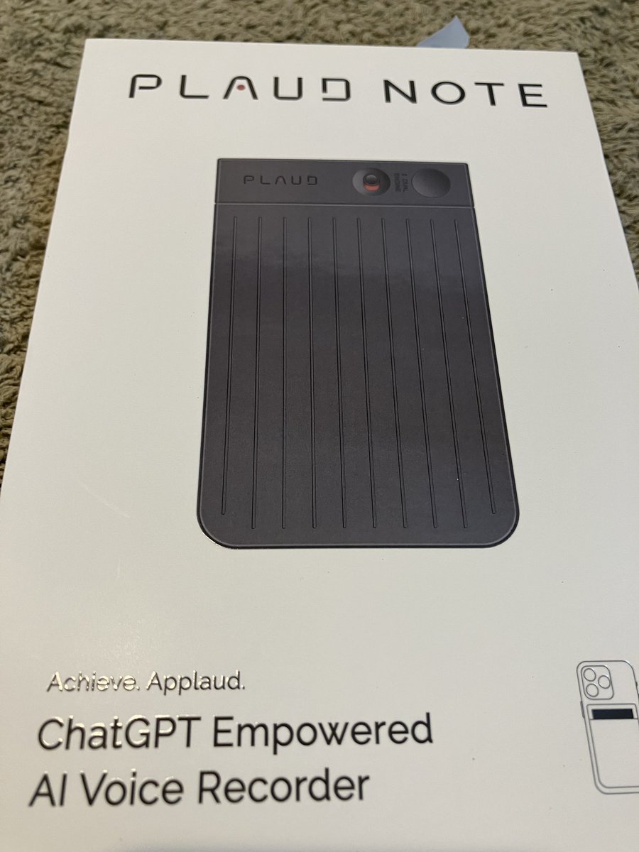 irifuneshinmori's tweet image. AIレコーダー　PLAUDNOTE きた！

スタッフと問診練習
自分の真下に置く
1メートル先に相手

録音
文字起こし
要約

#PLAUDNOTE