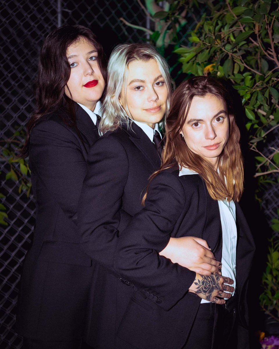 PopCrave's tweet image. Boygenius announces they’re going away “for the foreseeable future.”