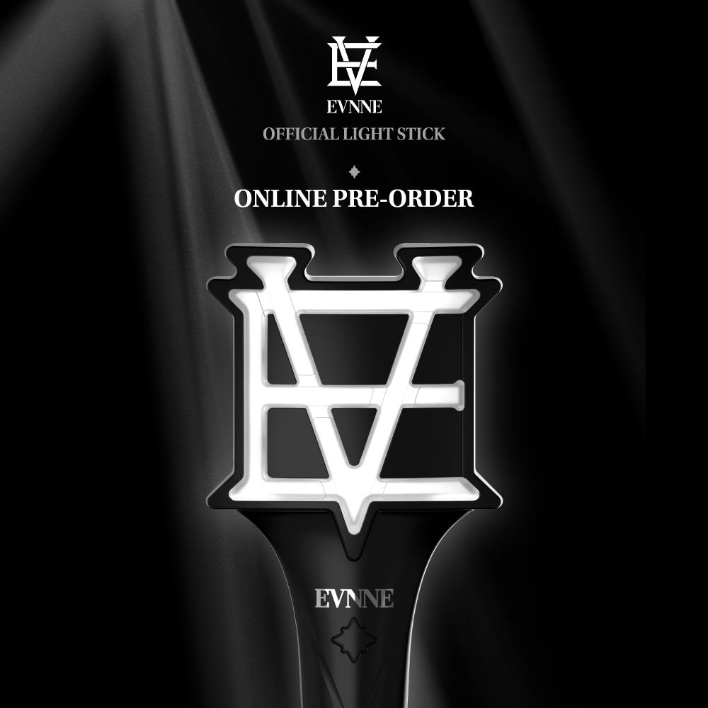 [📢] EVNNE OFFICIAL LIGHT STICK 예약 판매 포토카드 이벤트 
 
[🖥️  온라인]
 
📅 판매 기간:   24.02.05(월) 14:00 ~ 24.02.13(화) 18:00 (KST)
 
📸 미공개 셀카 포토카드   7종 중 랜덤 1종 증정
📍 이벤트 배너와   #팬즈라이크 에서 확인해 주세요!
🔗 KR   bit.ly/3SczGmg
🔗 EN