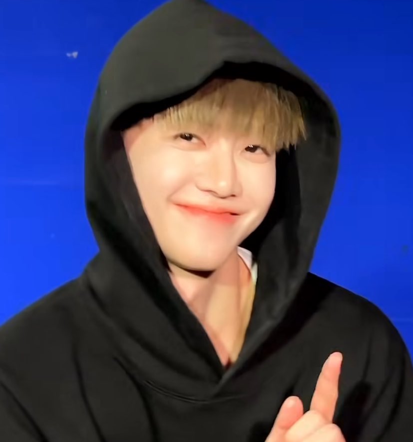 NCTDreamINA's tweet image. -jaemin rambutnya mirip masha and the bear ga sih 😭😂