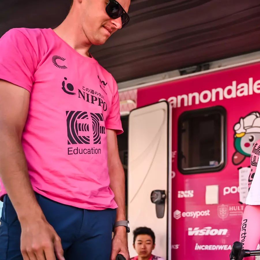 プレゼント企画 EF Nippo Development チームTシャツ サイズS,M 抽選で